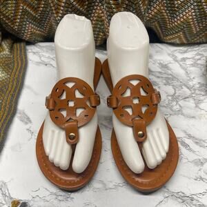 Pierre Dumas Tan Sandals Flats size 6 mint